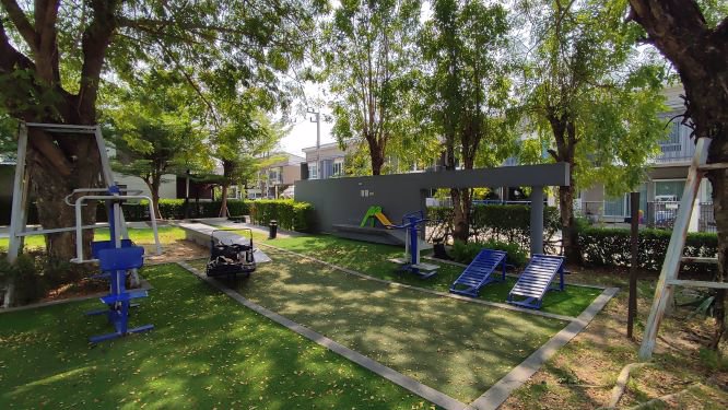 ขายทาวน์เฮ้าส์-อินดี้-รังสิต-คลอง3-indy-โดย-แลนด์-แอนด์-เฮ้าส์