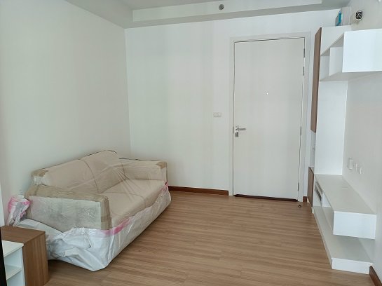 ให้เช่า-j-condo-สาทร-กัลปพฤกษ์-ตึก-a-ชั้น-18-วิวสระว่ายน้ำ