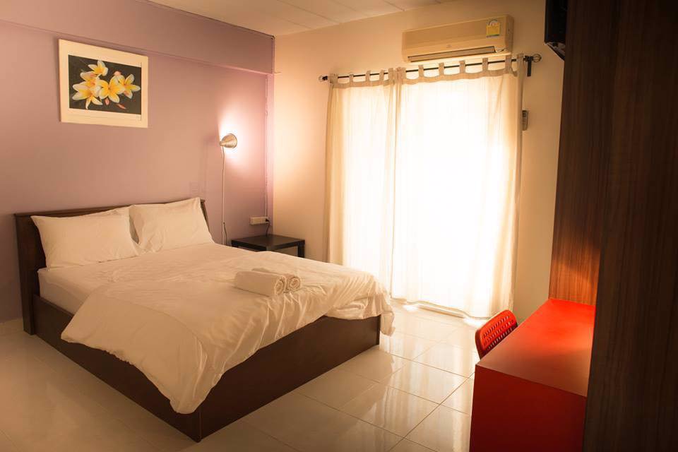 ห้องพักรายเดือนและรายวัน-เดินทางสะดวกติดถนนใหญ่-ใกล้สถาบันการจัดการปัญญาภิวัฒน์-ใกล้ตึกจัสมิน