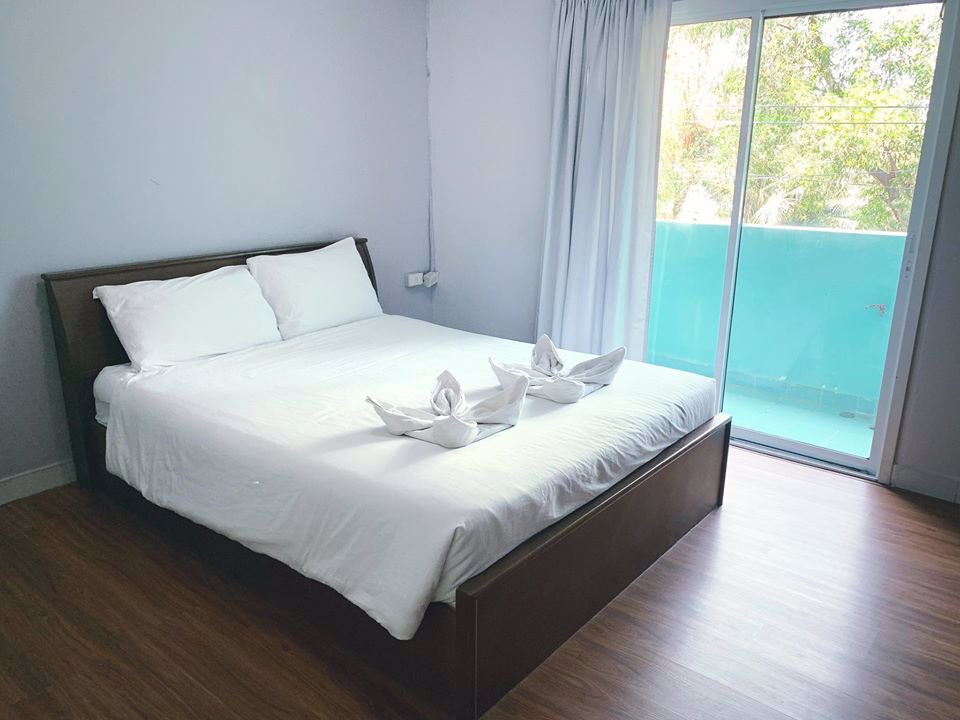 ห้องพักรายเดือนและรายวัน-เดินทางสะดวกติดถนนใหญ่-ใกล้สถาบันการจัดการปัญญาภิวัฒน์-ใกล้ตึกจัสมิน