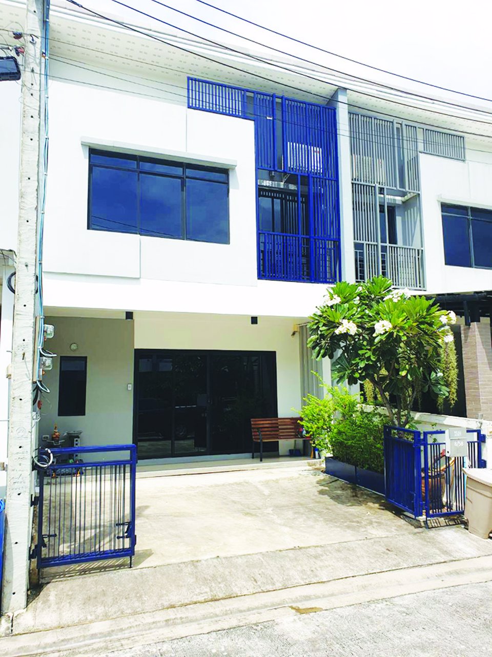 ทาวน์โฮมส์-2-ชั้น-ใกล้สนามบินสุวรรณภูมิ