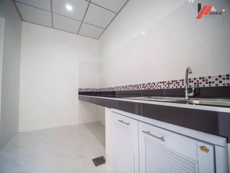 ขาย-ทาวน์เฮ้าส์-2-ชั้น-พร้อมอยู่-เนื้อที่-18-ตารางวา-หมู่บ้านบัวทอง4-แต่งสวย-ทำเล-ใกล้-เซ็นทรัลเวสต์