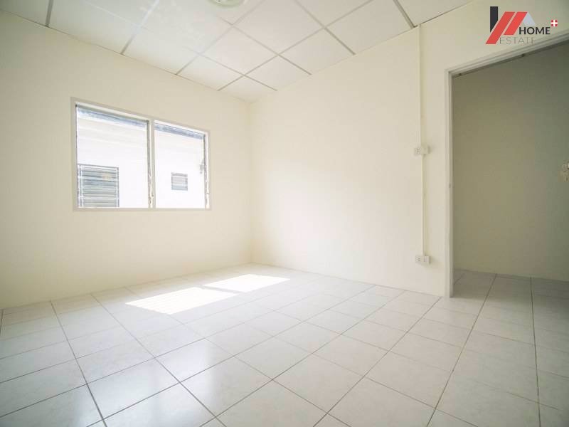 ขาย-ทาวน์เฮ้าส์-2-ชั้น-พร้อมอยู่-เนื้อที่-18-ตารางวา-หมู่บ้านบัวทอง4-แต่งสวย-ทำเล-ใกล้-เซ็นทรัลเวสต์