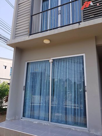 ขายทาวน์เฮ้าส์-2-ชั้น-พร้อมอยู่-หมู่บ้านพฤกษาไลท์ล็อกซ์-รัตนาธิเบศร์-ใกล้เซ็นทรัลเวสท์เกต-แปลงมุม