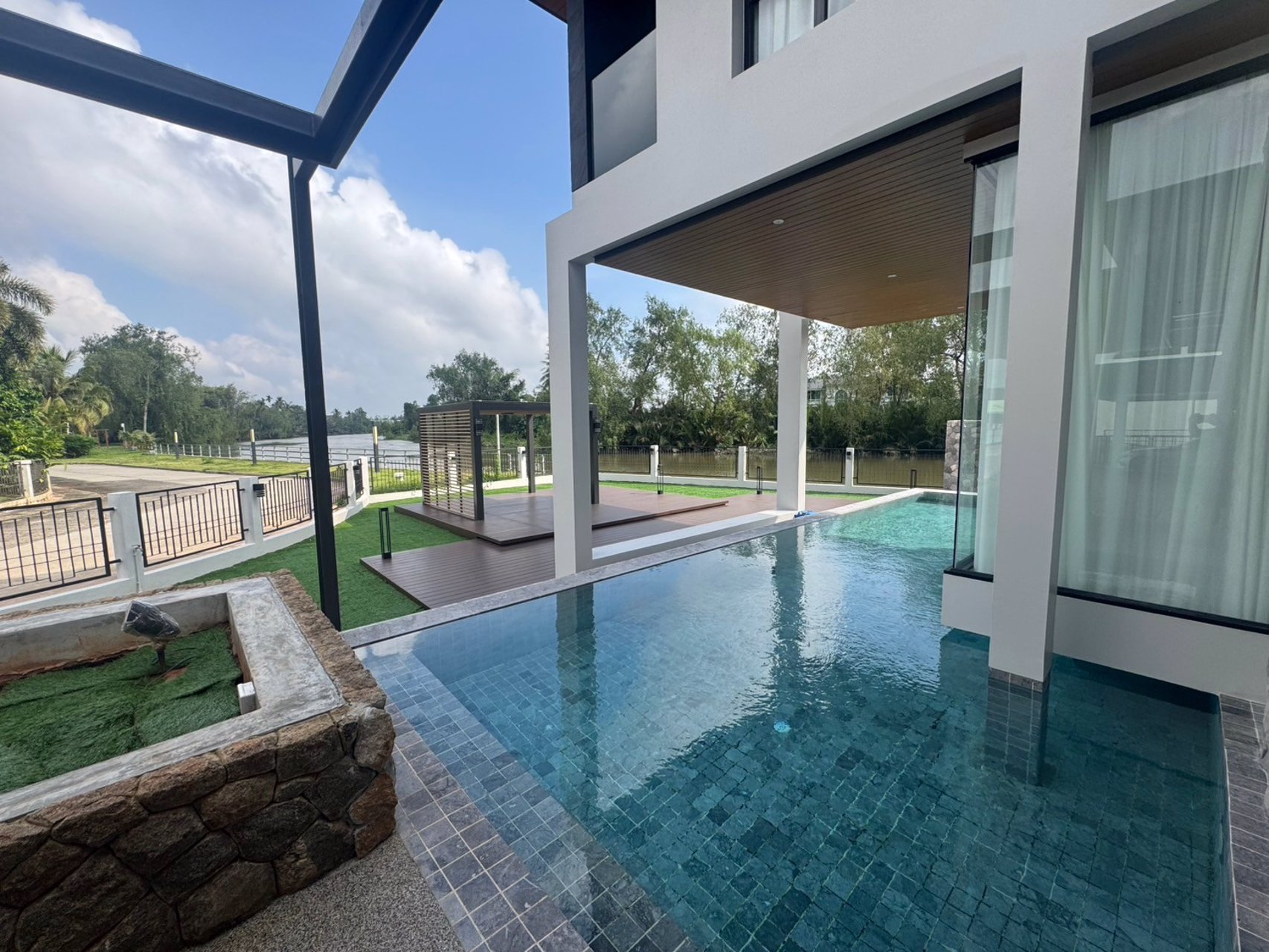 ขายวิลล่าสวย-อเมือง-สุราษฎร์ธานี-villa-for-sale-suratthani-thailand