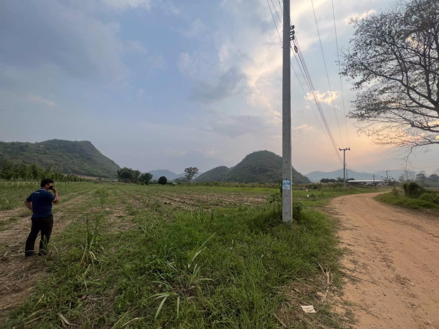 แบ่งขายโฉนดที่ดิน-ครุฑแดง-วิวเขาล้อม-บ้านห้วยป่าปก