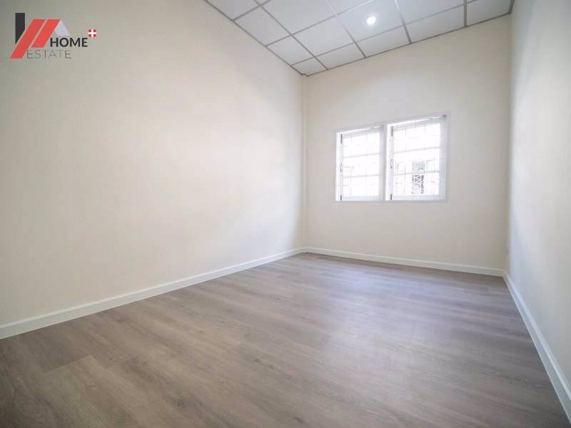 1002-ทาวน์เฮ้าส์พร้อมอยู่-ทำเลดีใกล้ถนนเมนเเละรถไฟฟ้า