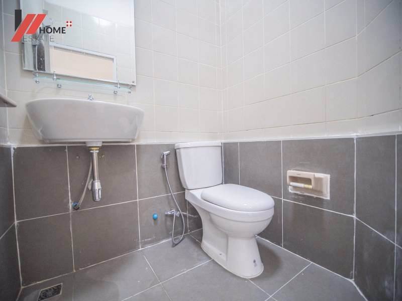 1002-ทาวน์เฮ้าส์พร้อมอยู่-ทำเลดีใกล้ถนนเมนเเละรถไฟฟ้า