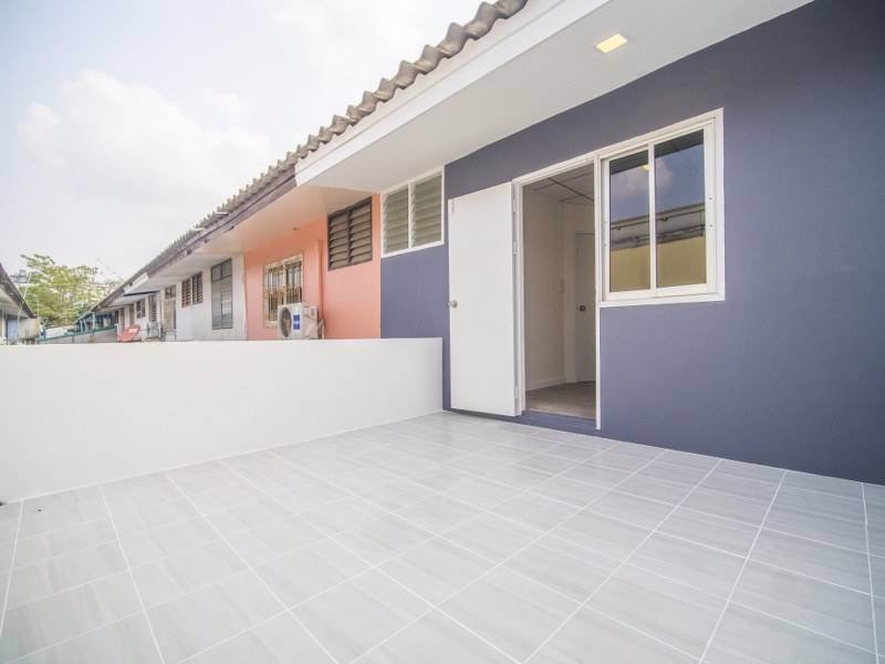 1007-ขายทาวน์เฮ้าส์หมู่บ้านสวัสดิการกทมพร้อมอยู่ข้างเซ็นทรัลแจ้งวัฒนะ-ใกล้แนวรถไฟฟ้าสายสีชมพู