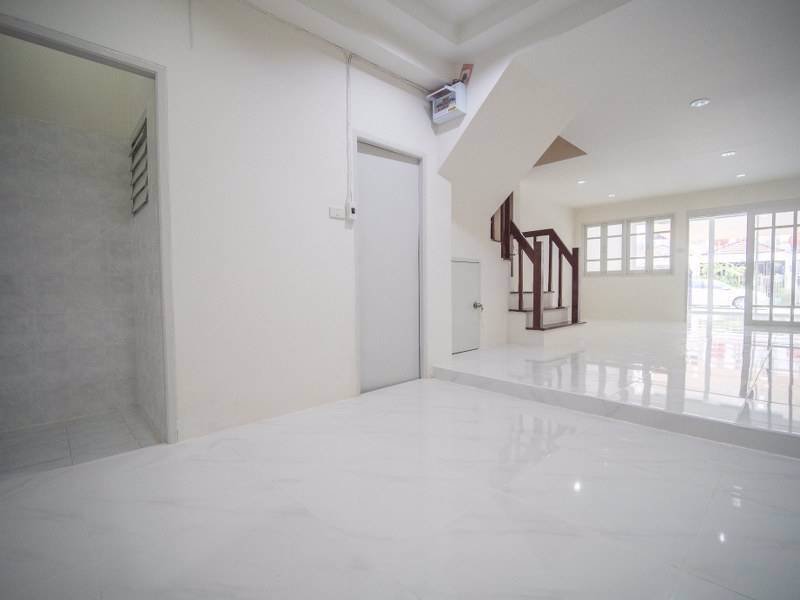 1020ด่วนรีบจองรีบตัดสินใจหลังนี้มาไวไปไวเเน่นอน-ขายทาวน์เฮ้าส์ต้นซอยไทรม้า-ตรงข้ามท่าอิฐ-ใกล้-สถาน