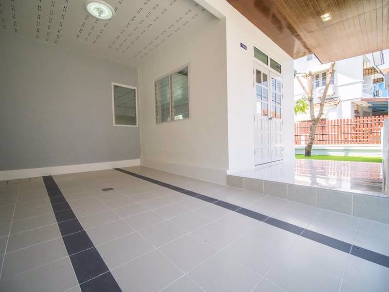 1021ซื้อบ้านหลังมุมได้ในราคาทาวน์เฮ้าส์-ฟังก์ชั่นคล้ายบ้านแฝด