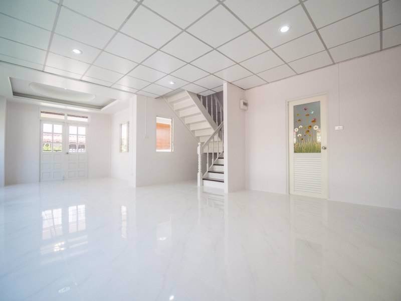 1021ซื้อบ้านหลังมุมได้ในราคาทาวน์เฮ้าส์-ฟังก์ชั่นคล้ายบ้านแฝด