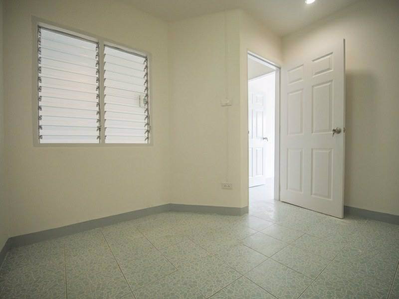 1023ทาวน์เฮ้าส์พร้อมอยู่-หมู่บ้านมนวดีพาร์ค-แปลงมุม-ริมถนนเมน