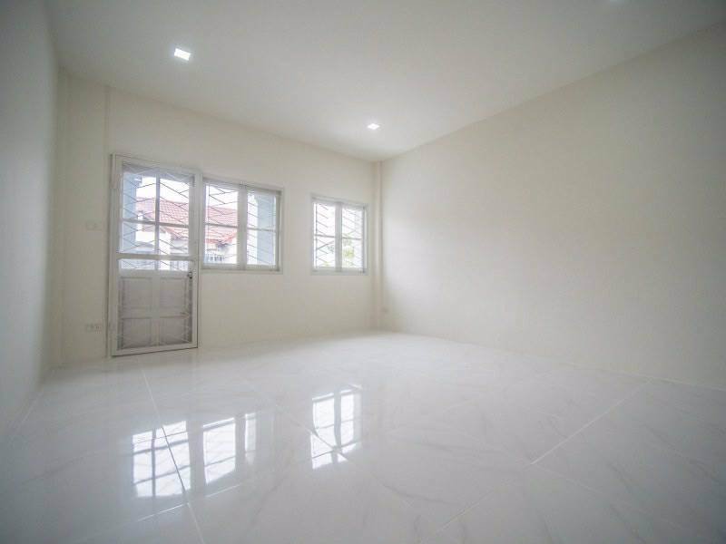 1025-ขายทาวน์เฮ้าส์ทำเลยอดฮิต-ทาวน์เฮ้าส์นันทนาการ์เด้นท์-2-ต้นซอยท่าอิฐ