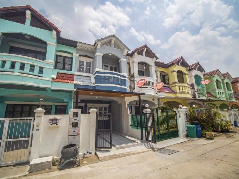 1025-ขายทาวน์เฮ้าส์ทำเลยอดฮิต-ทาวน์เฮ้าส์นันทนาการ์เด้นท์-2-ต้นซอยท่าอิฐ