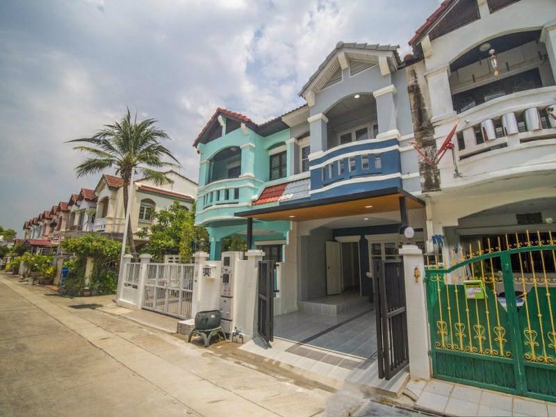 1025-ขายทาวน์เฮ้าส์ทำเลยอดฮิต-ทาวน์เฮ้าส์นันทนาการ์เด้นท์-2-ต้นซอยท่าอิฐ