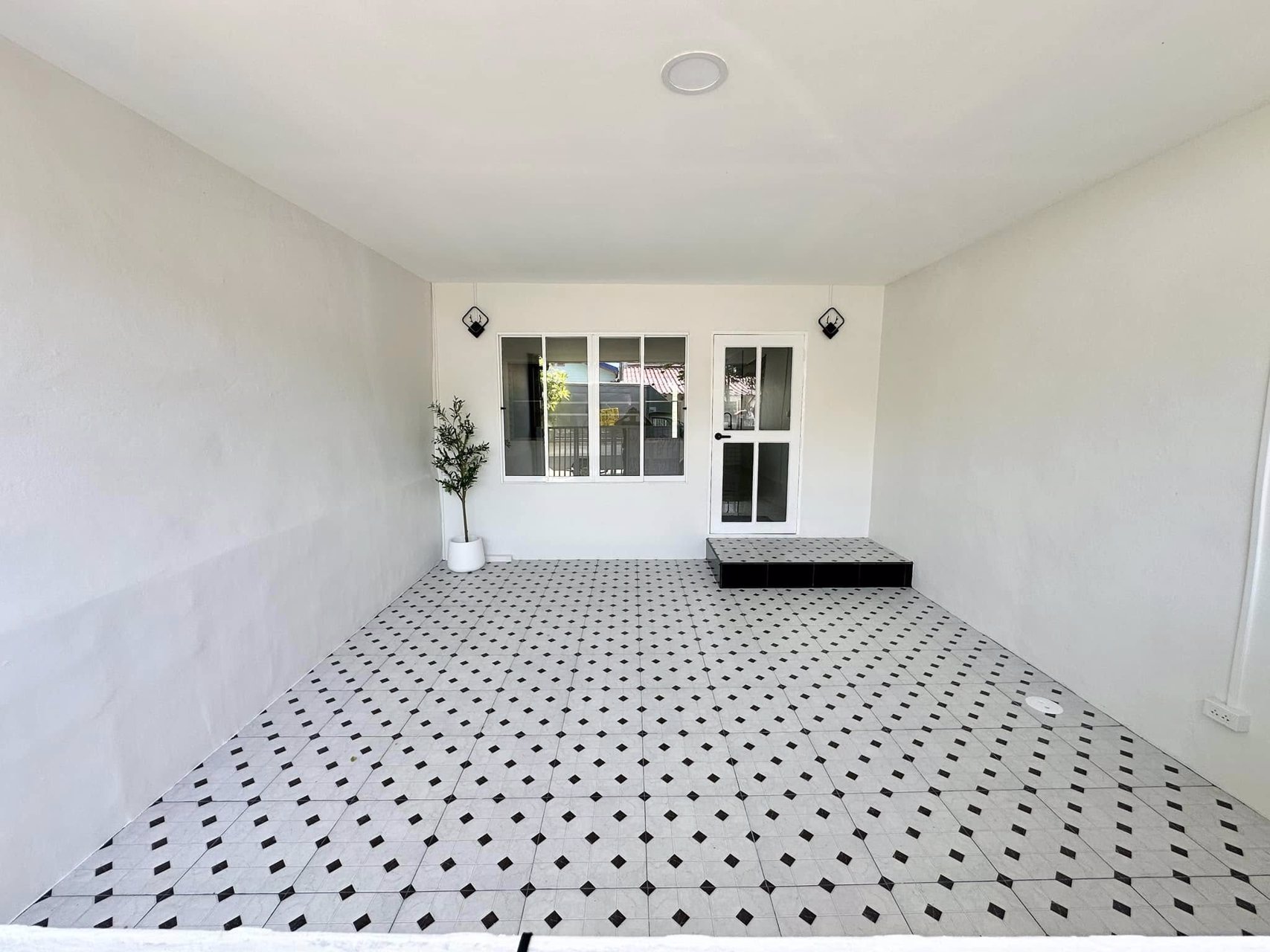 ขายถูกมาก-มแก้วขวัญ-คลอง7-รีโนเวทใหม่ทั้งหลัง