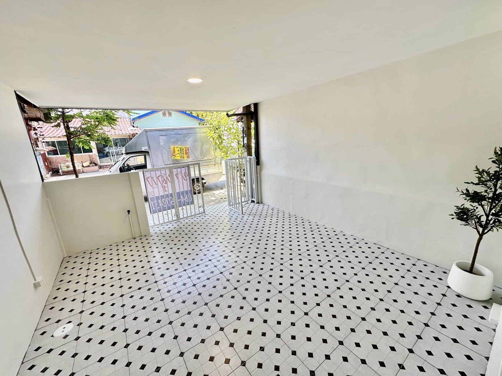 ขายถูกมาก-มแก้วขวัญ-คลอง7-รีโนเวทใหม่ทั้งหลัง