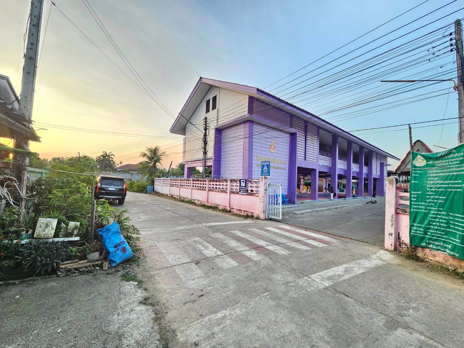 ขายที่ดินพร้อมสิ่งปลูกสร้าง-ติดโรงเรียนบ้านค้างภิบาลพระธาตุผาแดง-อำเภอแม่สอด