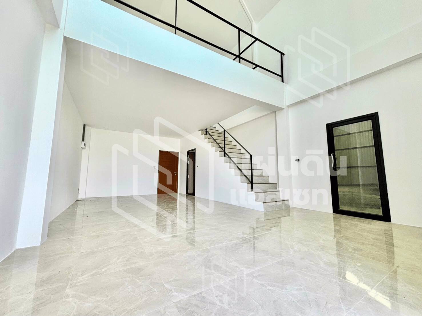 ขายโฮมออฟฟิศพร้อมโรงงานใกล้รถไฟฟ้า