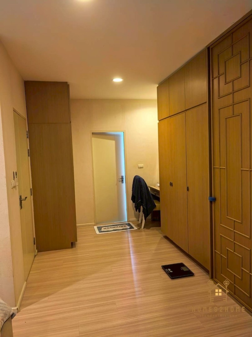 ทาวน์โฮมย่านโชคชัย-4-ราคา-ดีมากก-หลังมุมถนนเมน-พร้อมตกแต่ง-โครงการบ้านกลางเมืองโชคชัย-4-ซอย-50