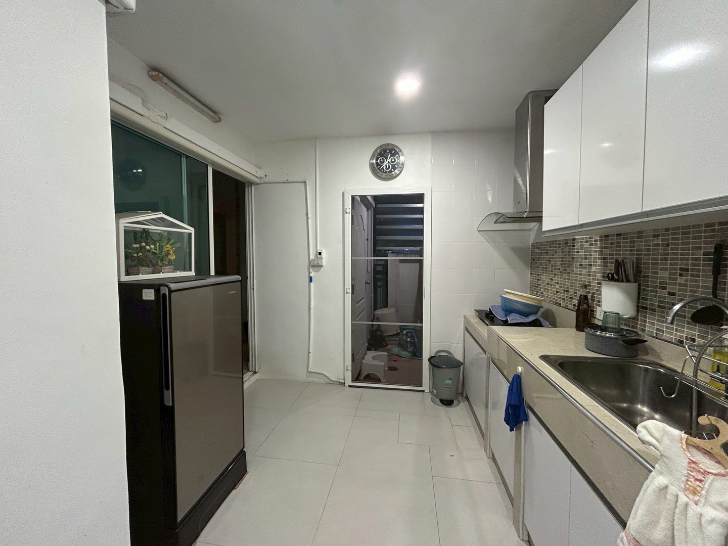 ทาวน์โฮมย่านโชคชัย-4-ราคา-ดีมากก-หลังมุมถนนเมน-พร้อมตกแต่ง-โครงการบ้านกลางเมืองโชคชัย-4-ซอย-50