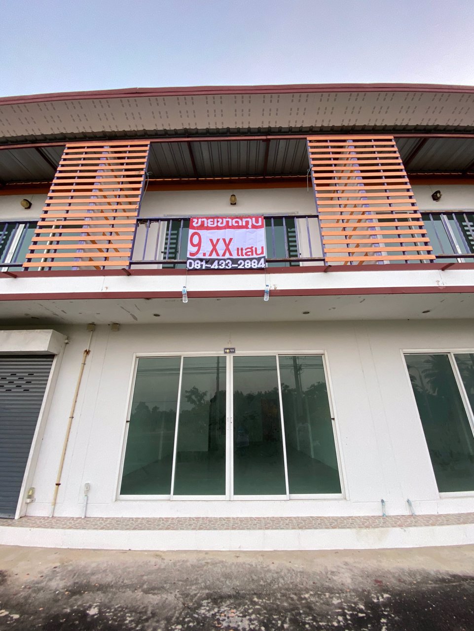 ขายตึกใหม่-ริมถนนพุหวาย-ชะอำ-ทำเลดีมาก-กู้เต็ม