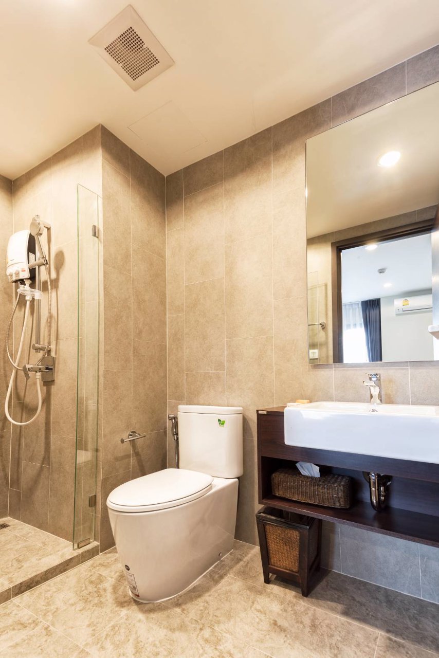 ให้เช่าคอนโด-ซี-เอกมัย-ใกล้btsเอกมัย-พร้อมอยู่-เฟอร์นิเจอร์-1ห้องนอน-1ห้องน้ำ