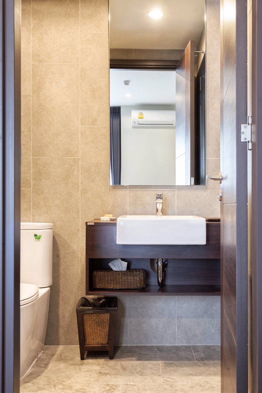 ให้เช่าคอนโด-ซี-เอกมัย-ใกล้btsเอกมัย-พร้อมอยู่-เฟอร์นิเจอร์-1ห้องนอน-1ห้องน้ำ