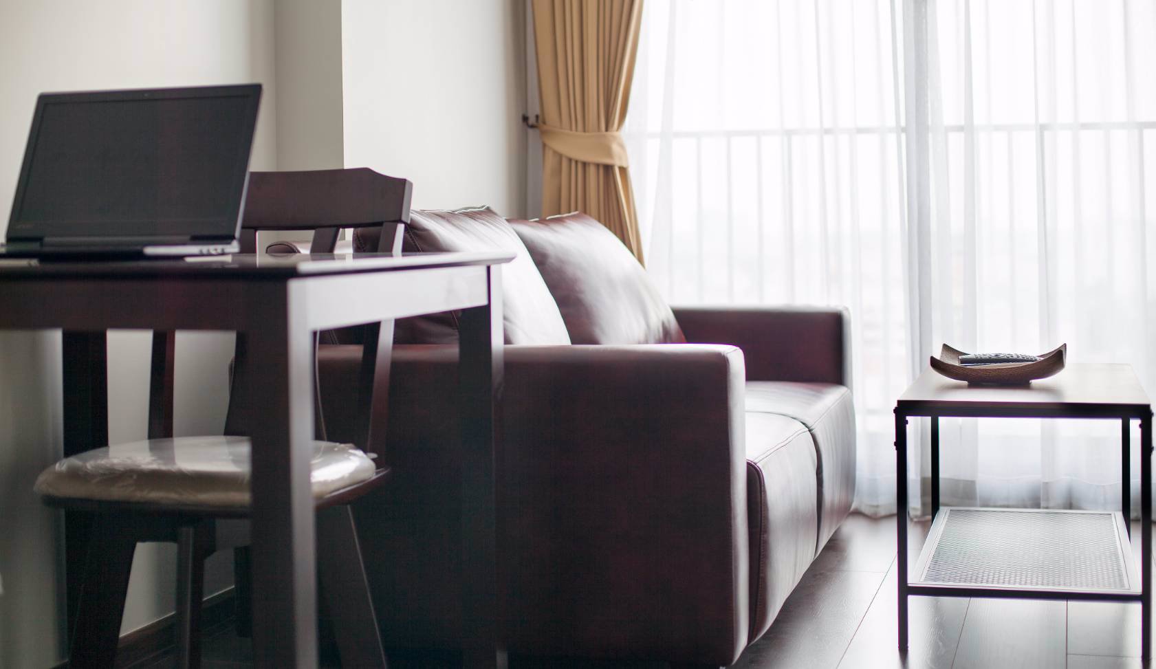 ให้เช่าคอนโด-ซี-เอกมัย-ใกล้btsเอกมัย-พร้อมอยู่-เฟอร์นิเจอร์-1ห้องนอน-1ห้องน้ำ