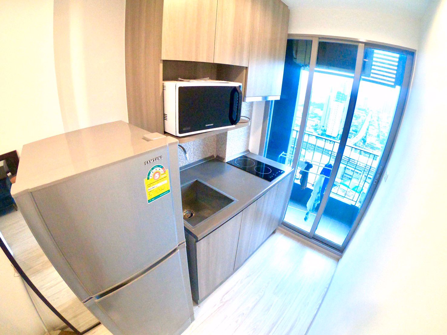 ขาย-ให้เช่าคอนโดไอดีโอ-โมบิ-บางซื่อ-ชั้น-29-เดินทางง่าย-ใกล้-mrt-เตาปูน-เฟอร์นิเจอร์ครบชุด