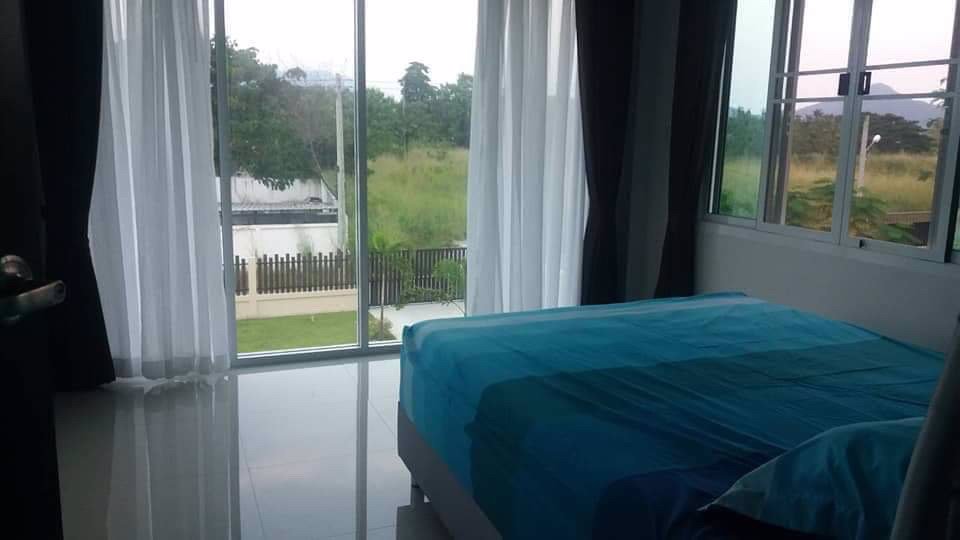 ขายบ้านพักตากอากาศหัวหิน-หินเหล็กไฟ-ใกล้สวนน้ำแบล็คเมาเท่นท์-วิวสวยทุกมุม-มีสระว่ายน้ำบ่อเกลือ