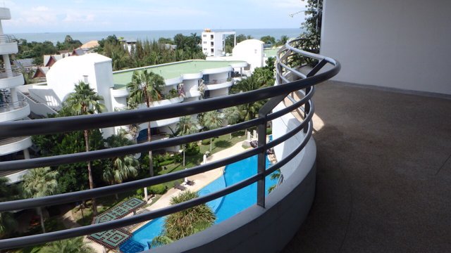 ขาย-ที่เห็นทะเลทั้งในห้องนอน-และห้องนั่งเล่น-คอนโดหัวหิน-2-นอน