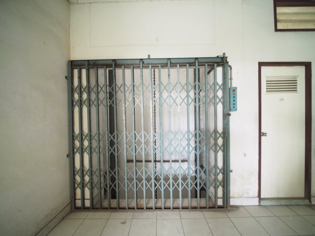 ขาย-ติด-mrt-หลักสอง-โกดังใหญ่-156-วา-มีลิฟต์ขนของ