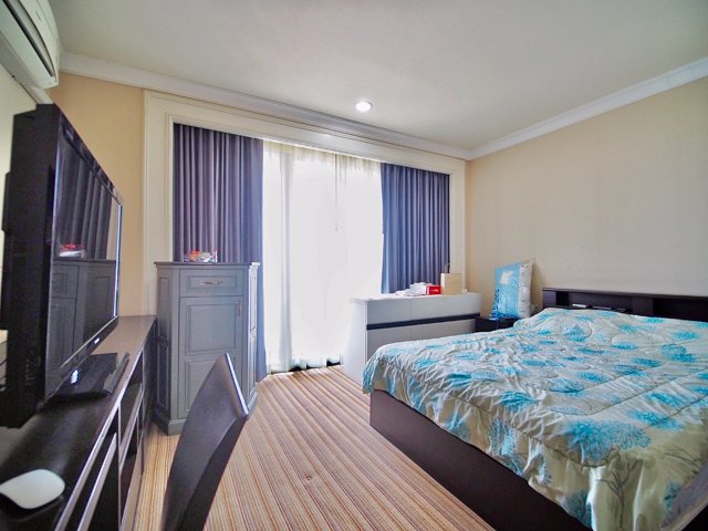 ขาย-มีที่จอดรถประจำ-คอนโดสายลม-สวีท-เสนานิคม-80-ตรม