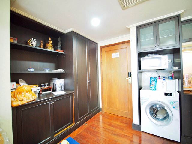 ขาย-มีที่จอดรถประจำ-คอนโดสายลม-สวีท-เสนานิคม-80-ตรม