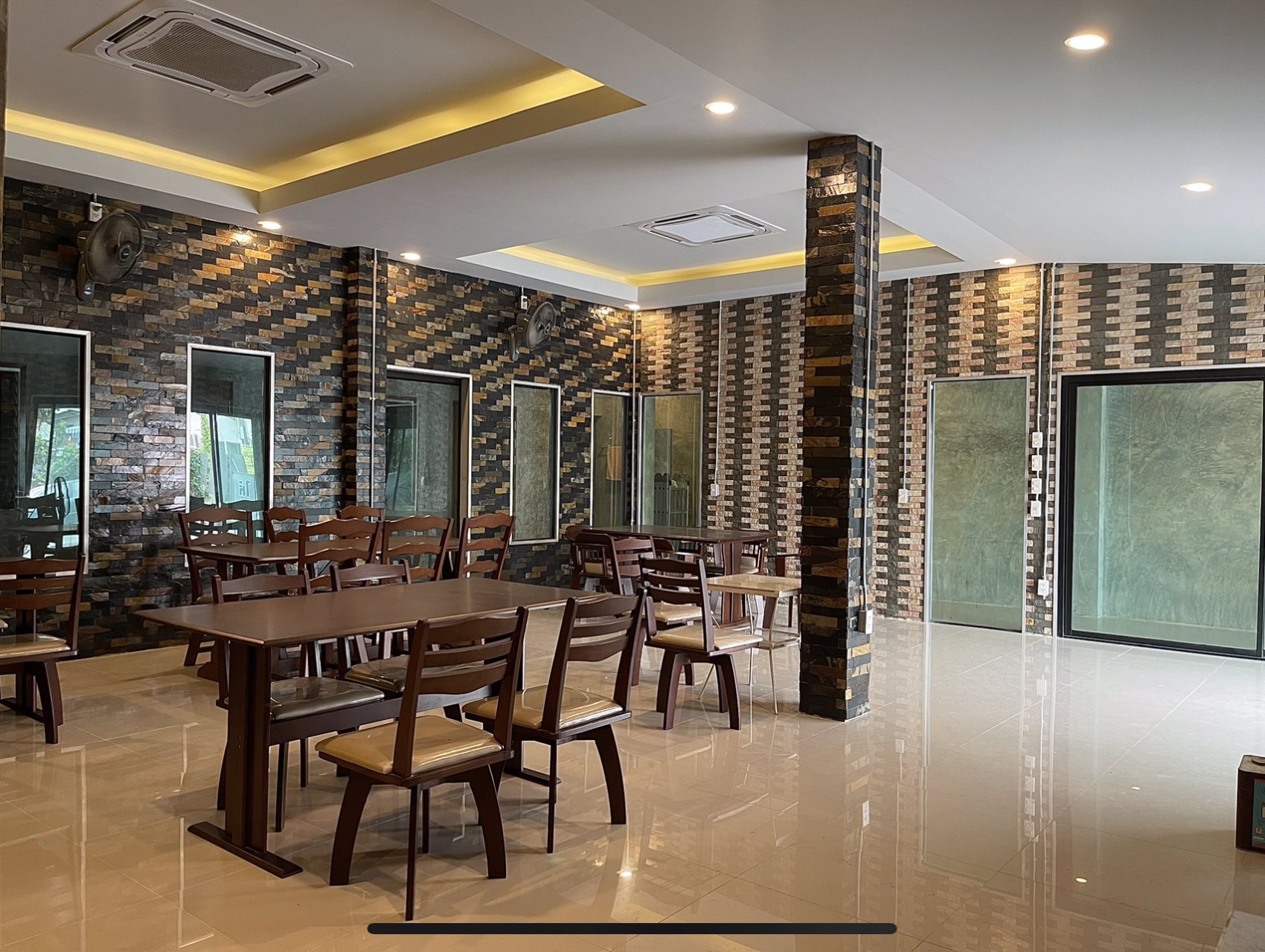 ให้เช่าสถานที่ทำร้านอาหาร-hostel-spa