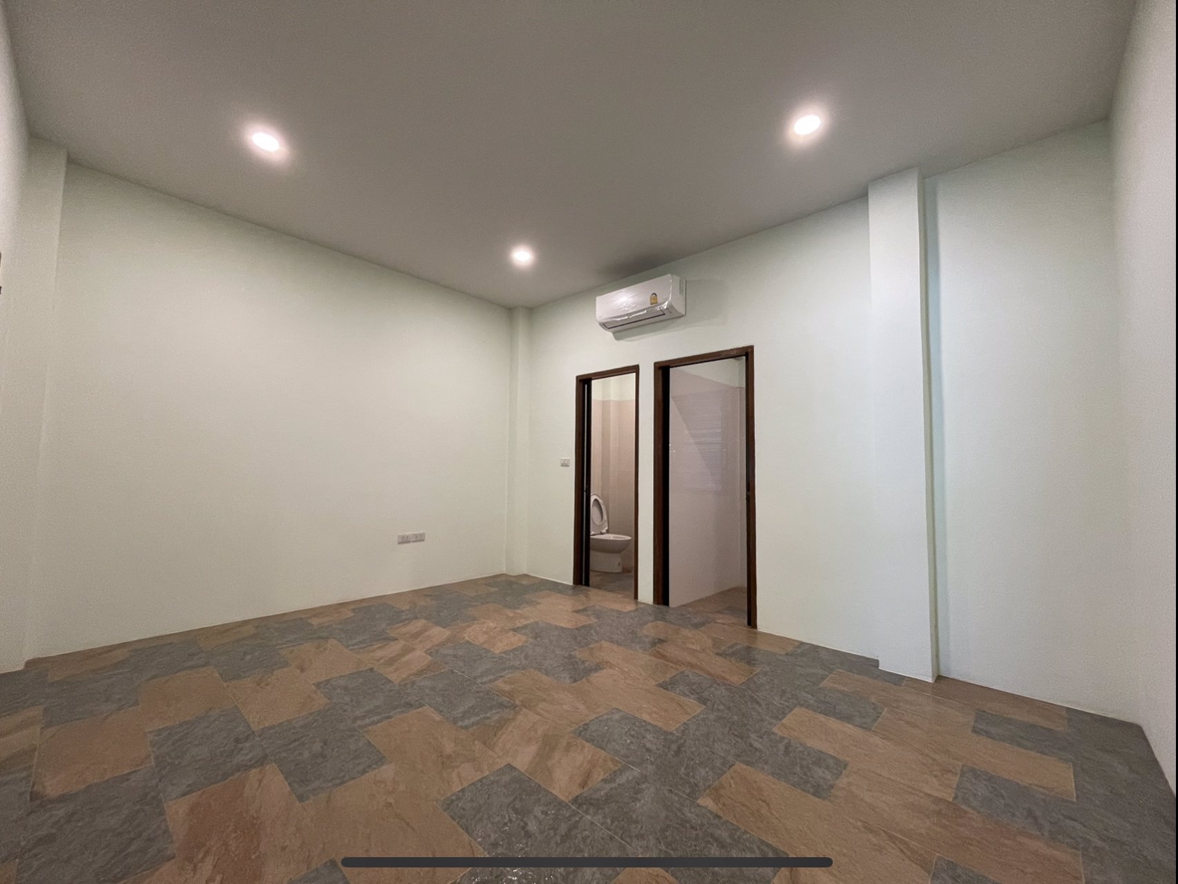 ให้เช่าสถานที่ทำร้านอาหาร-hostel-spa