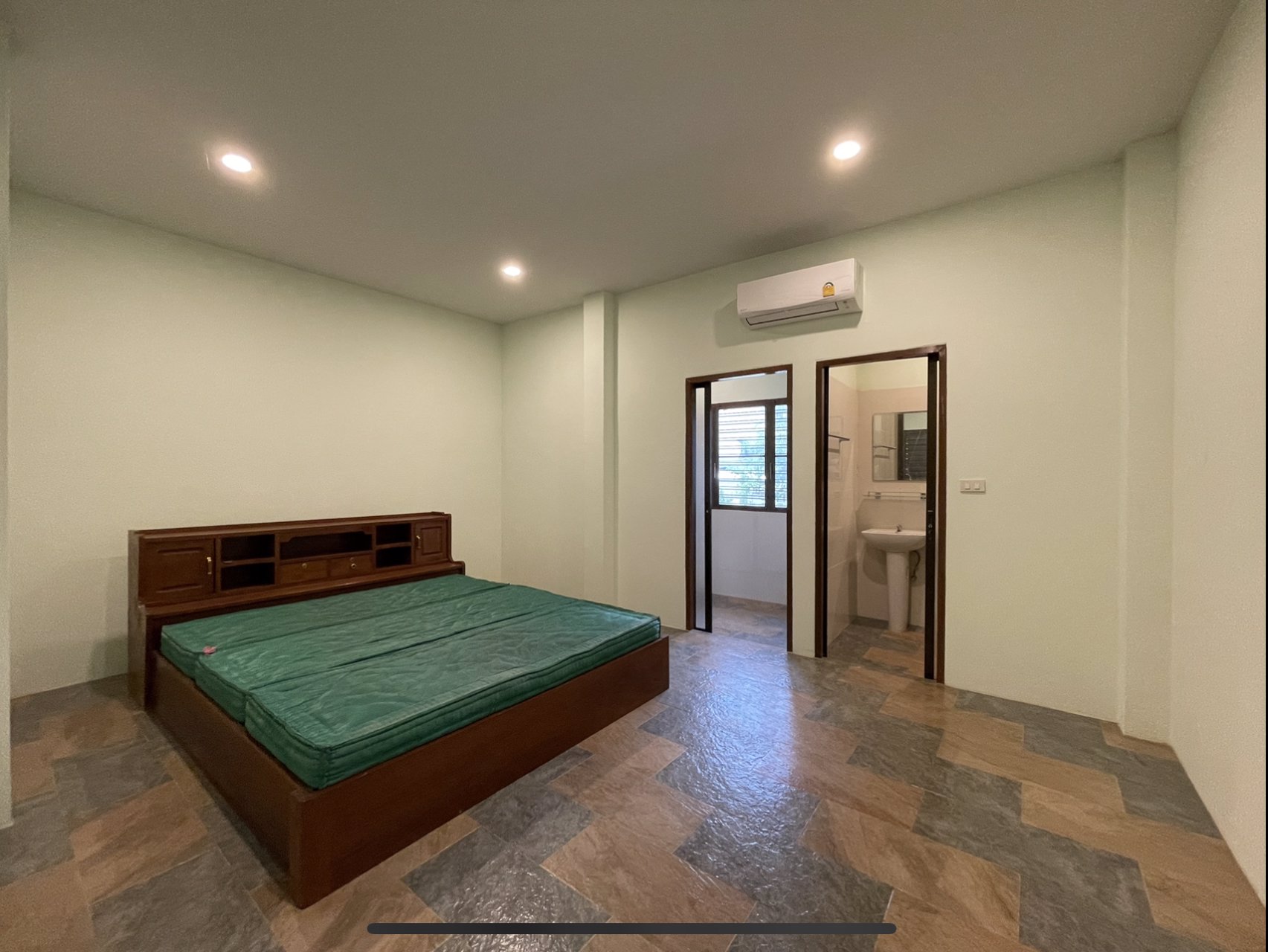 ให้เช่าสถานที่ทำร้านอาหาร-hostel-spa