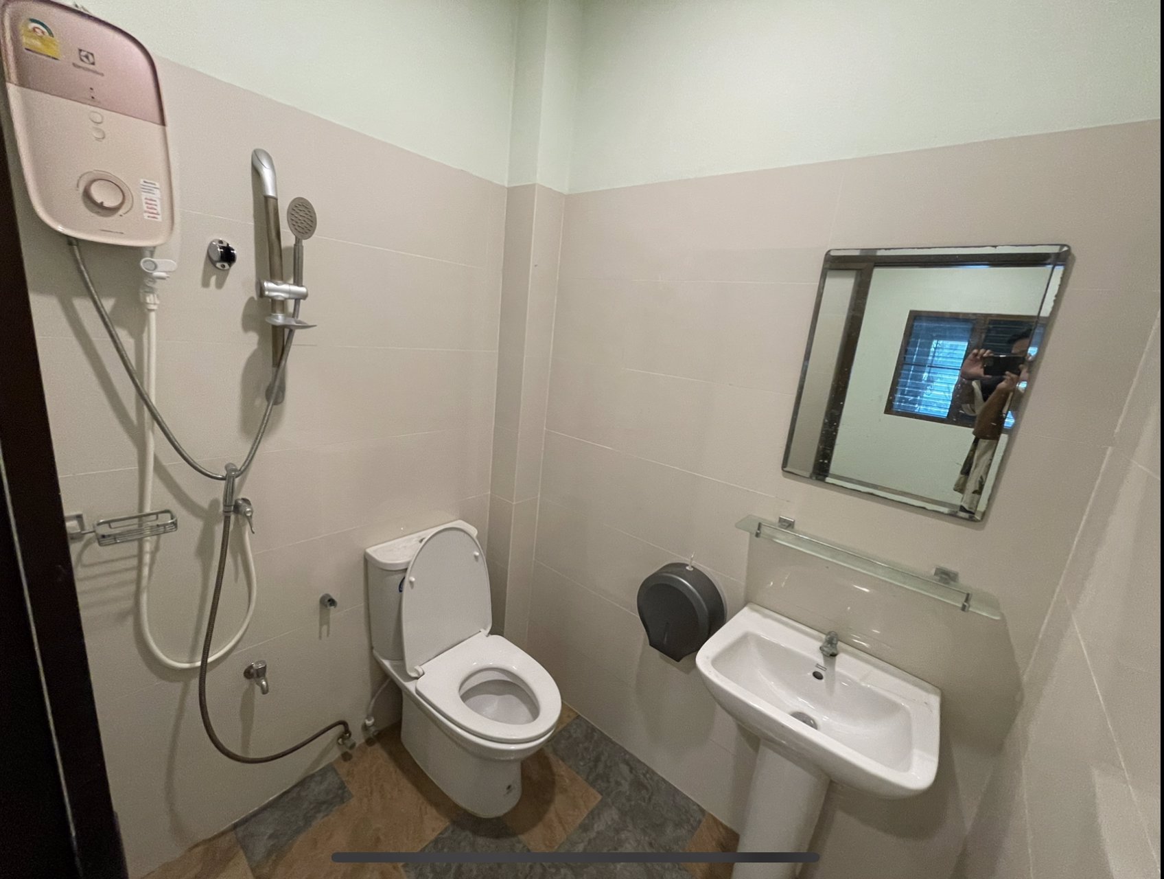 ให้เช่าสถานที่ทำร้านอาหาร-hostel-spa