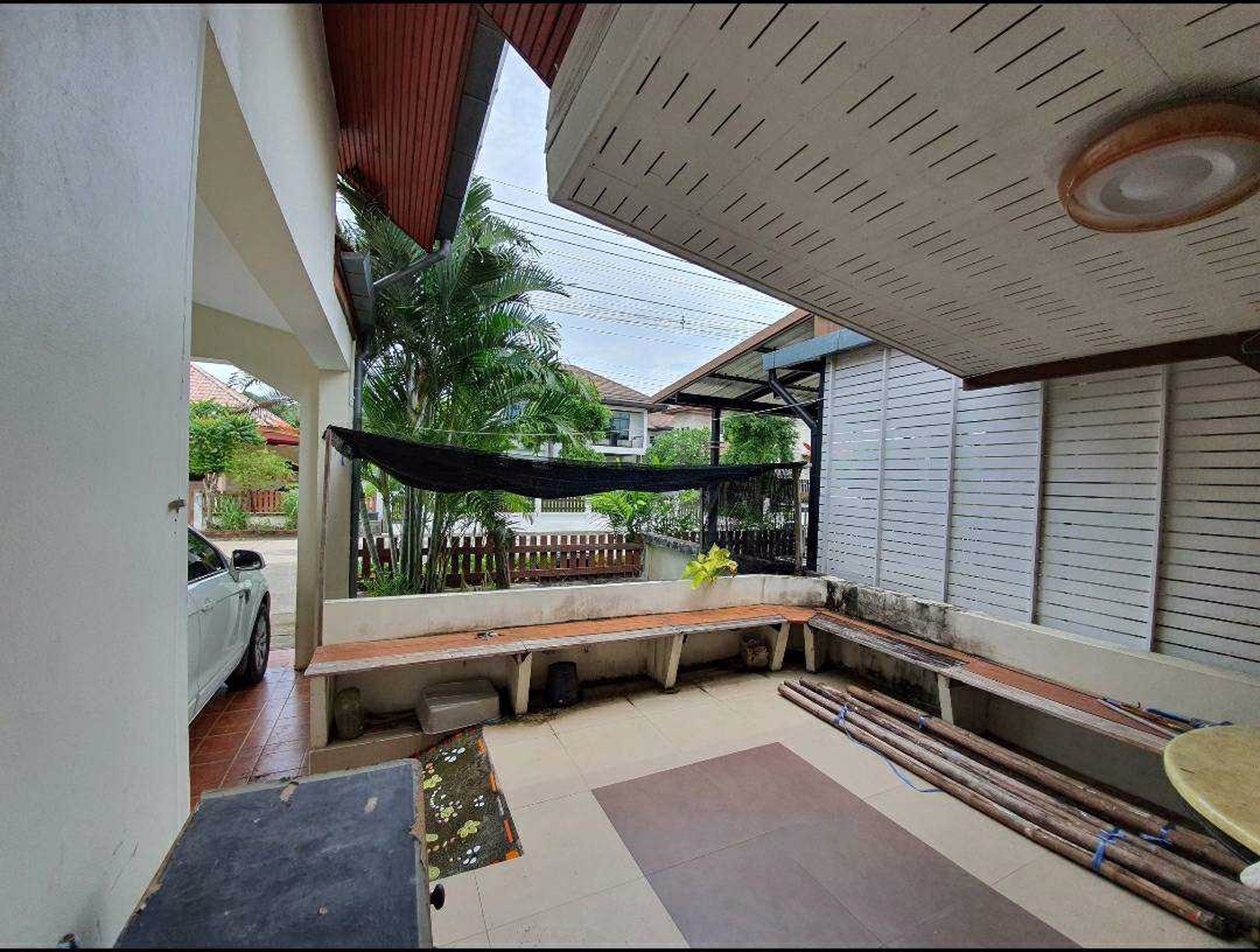 ขายและให้เช่า-บ้านเดี่ยว-ชั้นเดียว-72-ตารางวา-หมู่บ้านเพชรรัตน์เลควิลล์-เมือง-ระยอง