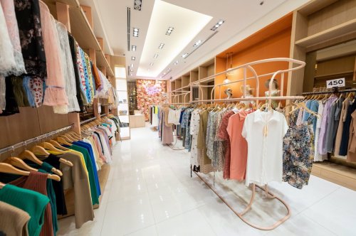 เซ้ง-ร้านเสื้อผ้า-แฟชั่นผู้หญิง-เซ็นทรัลพลาซ่า-นครศรีธรรมราช