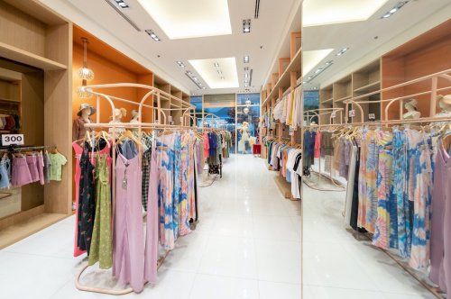 เซ้ง-ร้านเสื้อผ้า-แฟชั่นผู้หญิง-เซ็นทรัลพลาซ่า-นครศรีธรรมราช