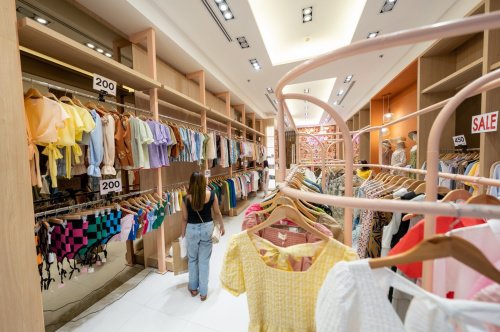 เซ้ง-ร้านเสื้อผ้า-แฟชั่นผู้หญิง-เซ็นทรัลพลาซ่า-นครศรีธรรมราช