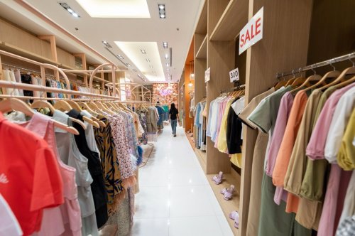 เซ้ง-ร้านเสื้อผ้า-แฟชั่นผู้หญิง-เซ็นทรัลพลาซ่า-นครศรีธรรมราช