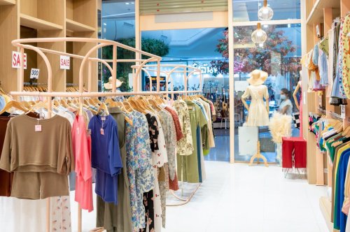 เซ้ง-ร้านเสื้อผ้า-แฟชั่นผู้หญิง-เซ็นทรัลพลาซ่า-นครศรีธรรมราช