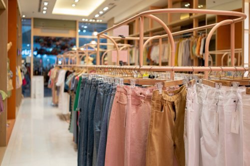 เซ้ง-ร้านเสื้อผ้า-แฟชั่นผู้หญิง-เซ็นทรัลพลาซ่า-นครศรีธรรมราช