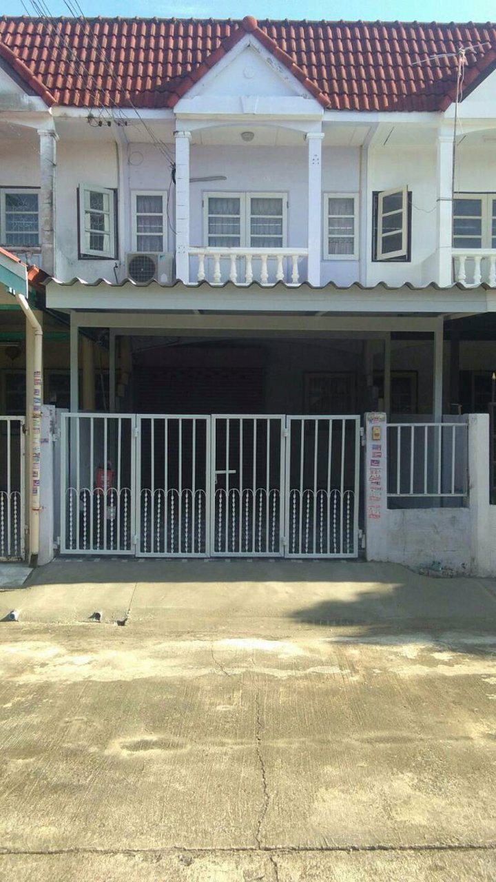 ให้เช่าทาวน์เฮ้าน์รินทร์ทอง-ซอยรามคำแหง-190-2-ชั้น-18-ตรว-พร้อมแอร์-daikin-ผ้าม่านทั้งหลัง