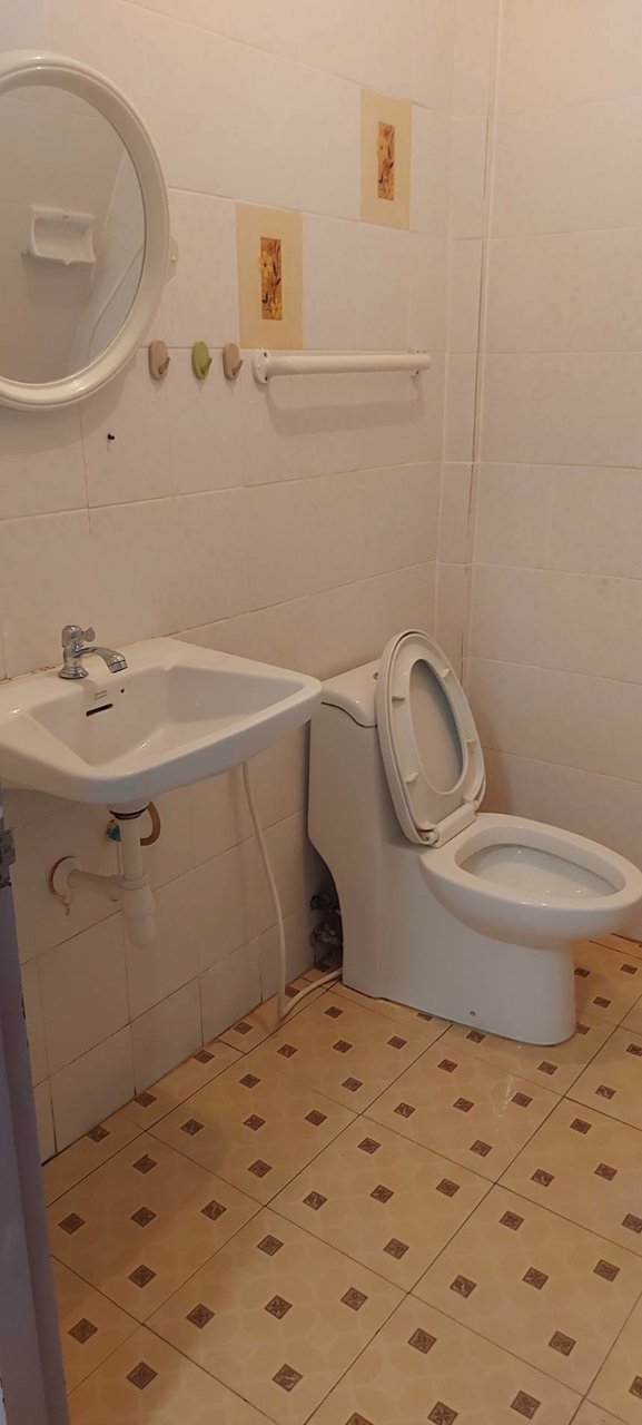 ให้เช่าทาวน์เฮ้าน์รินทร์ทอง-ซอยรามคำแหง-190-2-ชั้น-18-ตรว-พร้อมแอร์-daikin-ผ้าม่านทั้งหลัง