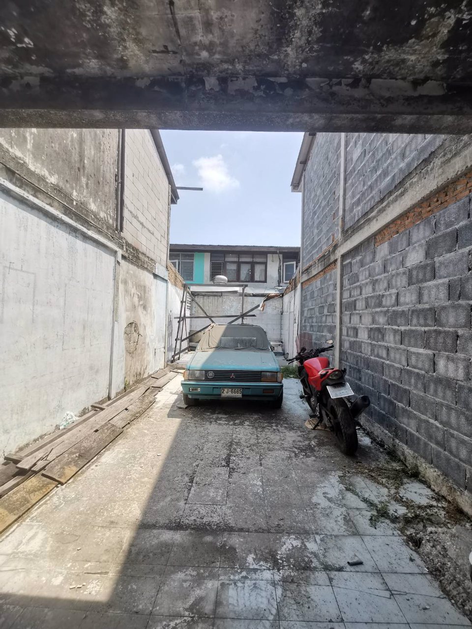 ขายที่ดิน-ซอยนวมินทร์-105-เนื้อที่-15-ตรว